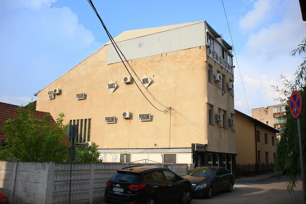 Pensiunea Bianco Nero Timişoara Exterior foto